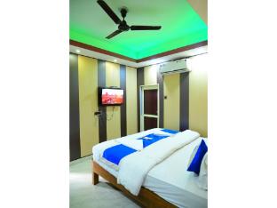dhamstay hotel aradhya near beach puri
