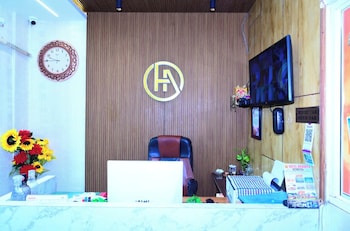 dhamstay hotel aradhya near beach puri