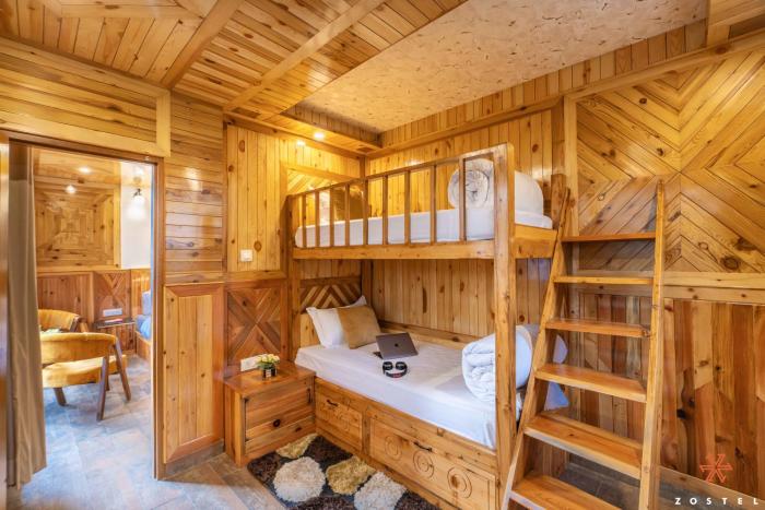 zostel kotgarh narkanda