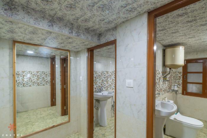 zostel kotgarh narkanda