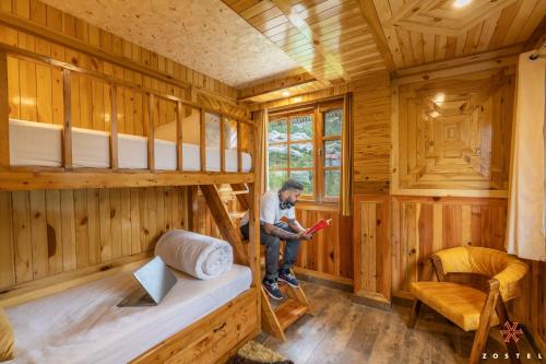 zostel kotgarh narkanda