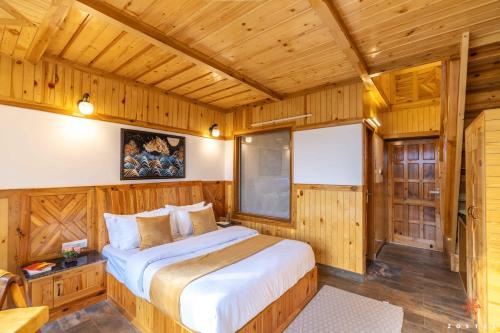 zostel kotgarh narkanda