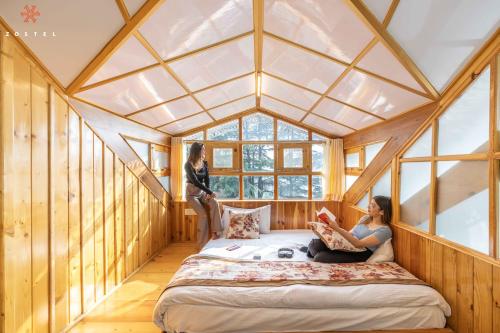 zostel kotgarh narkanda