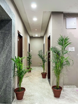 Hotel Kamari Inn,,3 star