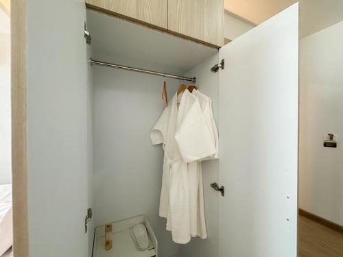 2siss khanom resotel