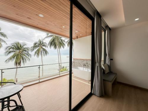 2siss khanom resotel