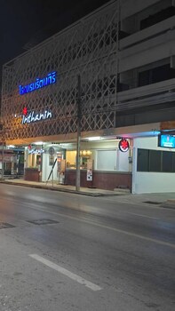 ratanasiri hotel