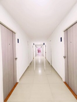 ratanasiri hotel