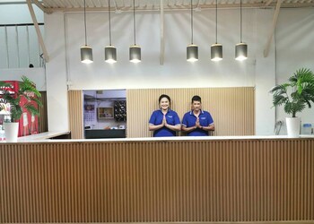Ratanasiri Hotel,,2 star