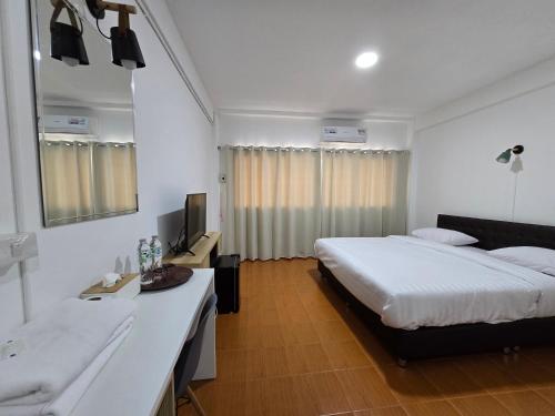 ratanasiri hotel
