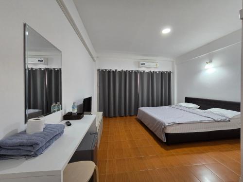 ratanasiri hotel