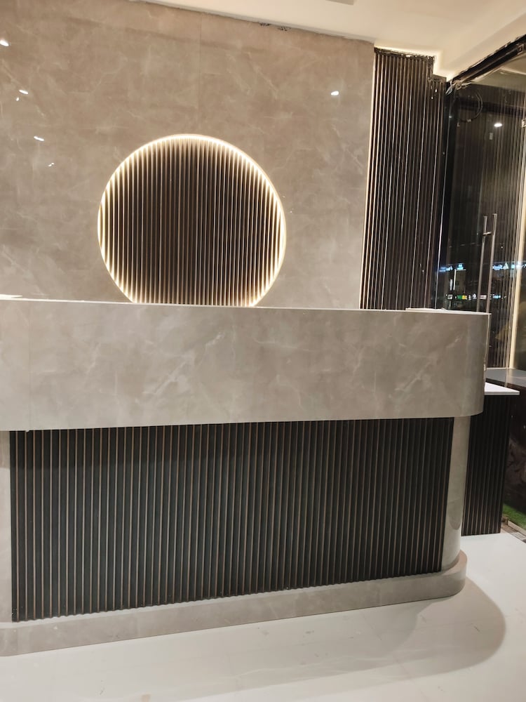 hotel kiwi inn vijaynagar scheme 78