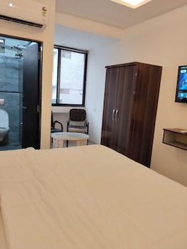 hotel kiwi inn vijaynagar scheme 78