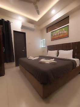 hotel kiwi inn vijaynagar scheme 78