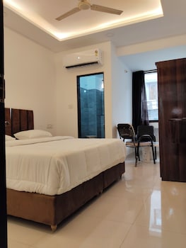 hotel kiwi inn vijaynagar scheme 78