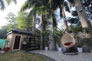 hotel vatika palace narmadapuram