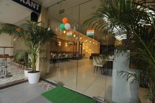 hotel vatika palace narmadapuram