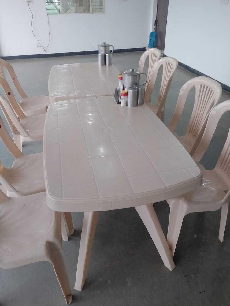 hotel moonlight and restaurant