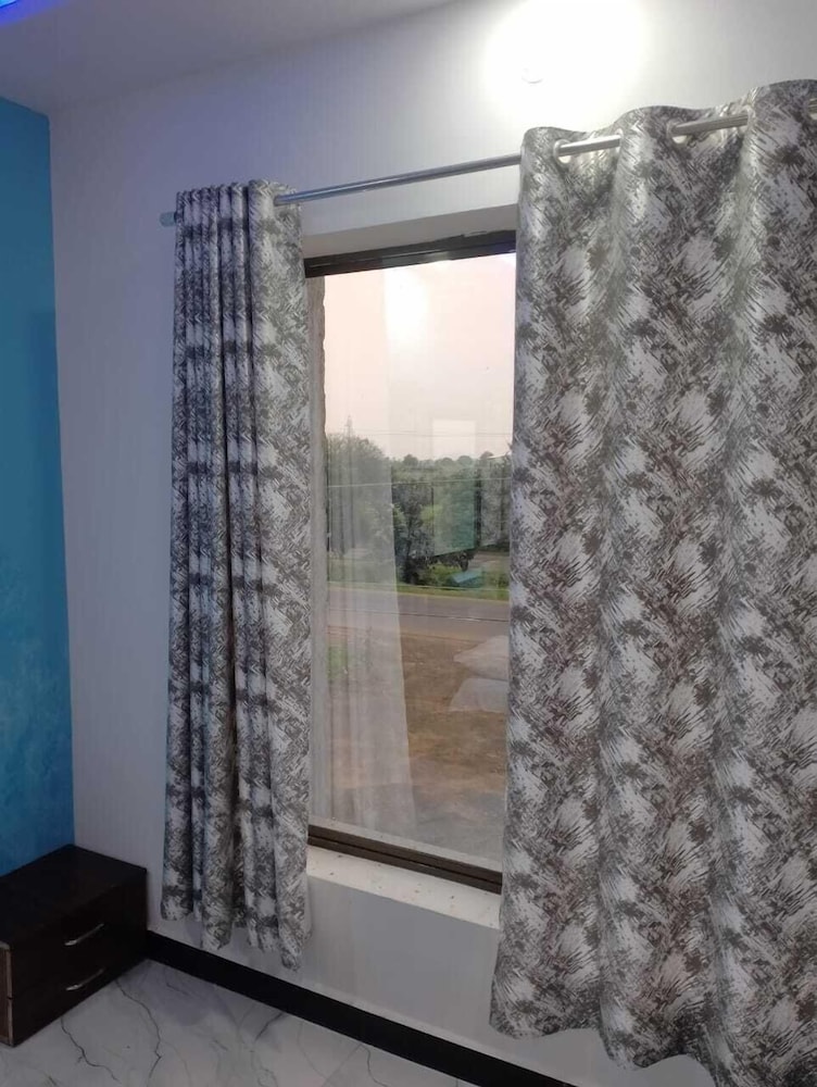 hotel moonlight and restaurant