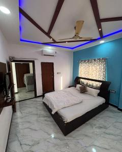 hotel moonlight and restaurant