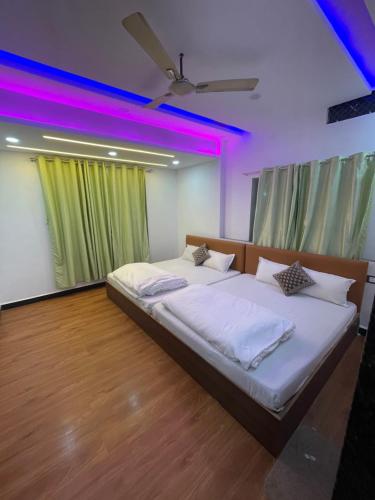 Hotel Moonlight & Restaurant,,3 star