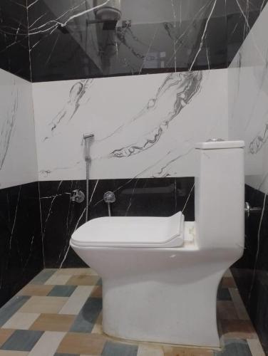 hotel moonlight and restaurant