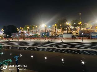 shri radhey inn near ramjanmbhoomi