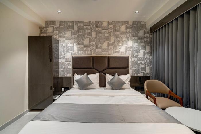 hotel shrimad villa gandhinagar