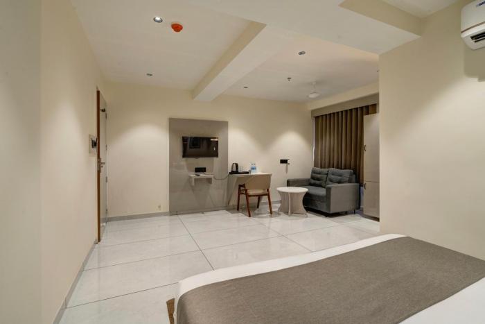 hotel shrimad villa gandhinagar