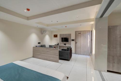 hotel shrimad villa gandhinagar