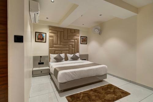 hotel shrimad villa gandhinagar