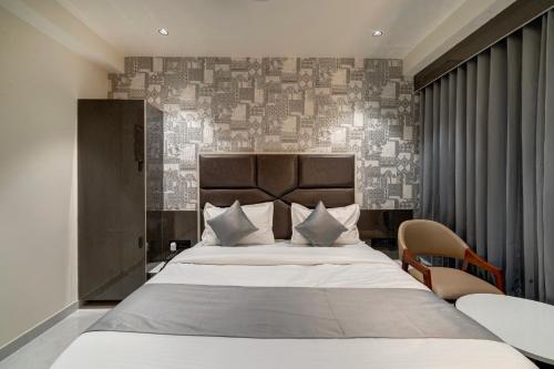 hotel shrimad villa gandhinagar