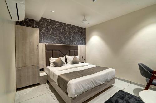 hotel shrimad villa gandhinagar