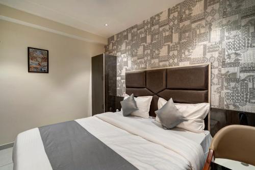 hotel shrimad villa gandhinagar