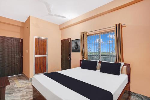 Hotel O Mayur Residency,,4 star