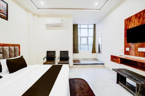 Super Townhouse Narholi Bridge Mathura,,4 star