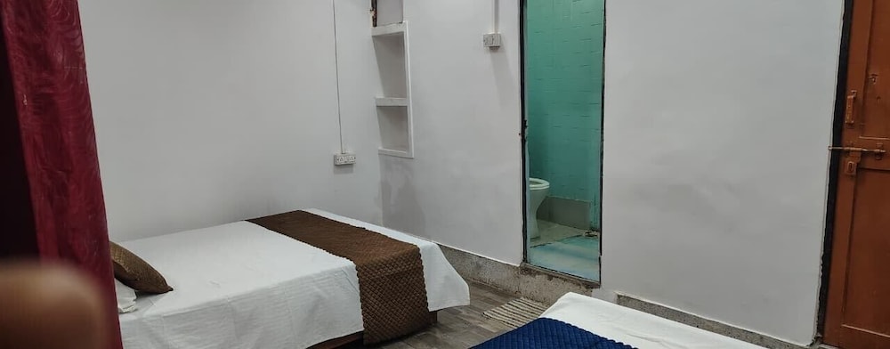 ayodhya cantt palace and restaurant