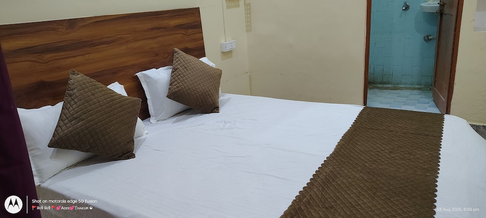 ayodhya cantt palace and restaurant