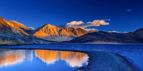 the grand lodge pangong