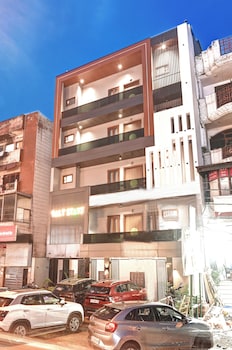 saltstayz select pitampura
