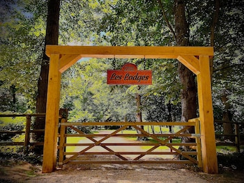 Les Lodges De Vaugrigneuse,,2 star