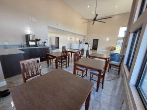 royal inn and suites