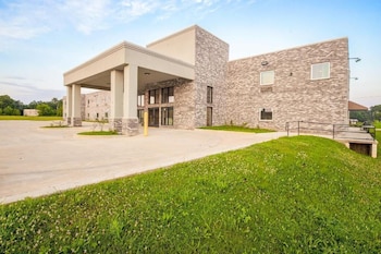 royal inn and suites