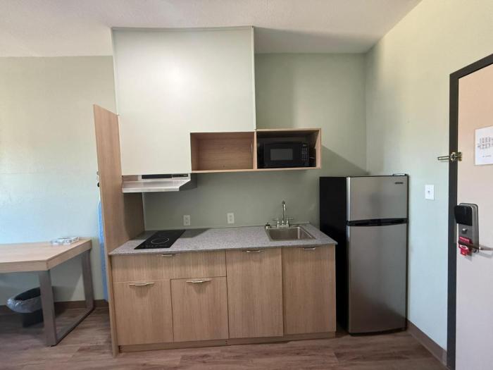 royal inn and suites
