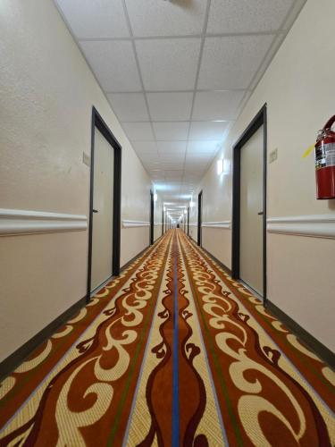 royal inn and suites