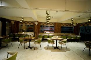 Chestnutt Tree Hotel,,3 star