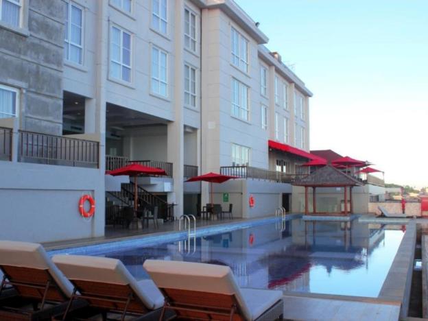 hotel on the rock