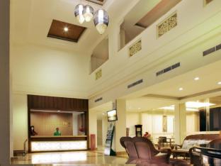 hotel on the rock
