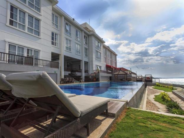 hotel on the rock