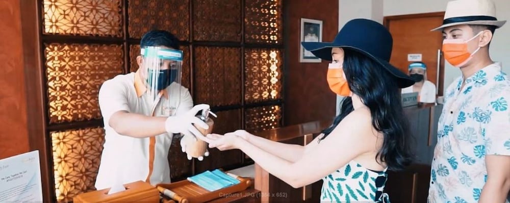 adhi jaya sunset hotel